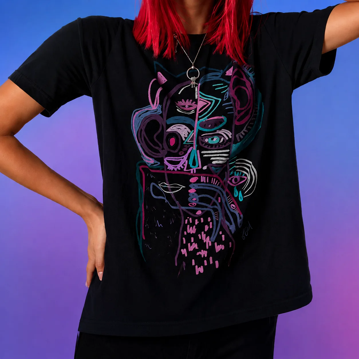 Camiseta preta com estampa colorida em DTF têxtil